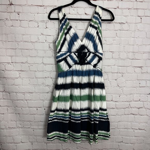 BCBGMaxAzria Dresses & Skirts - BCBGMaxazria Dress Size XS Sleeveless Blue Green